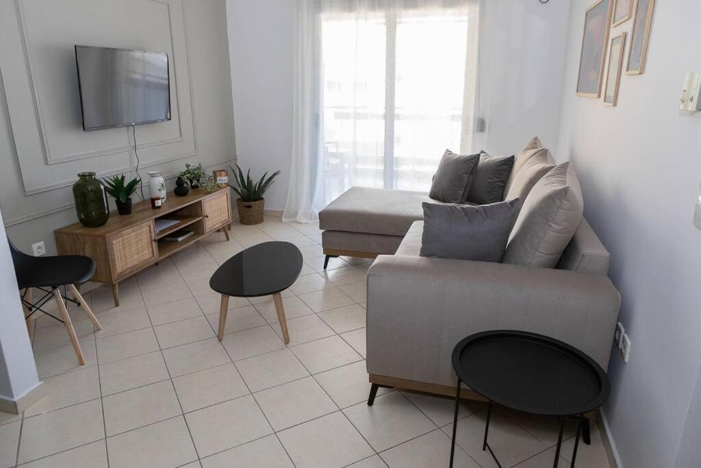Luxury Apartment In The Center Of クサンチ エクステリア 写真