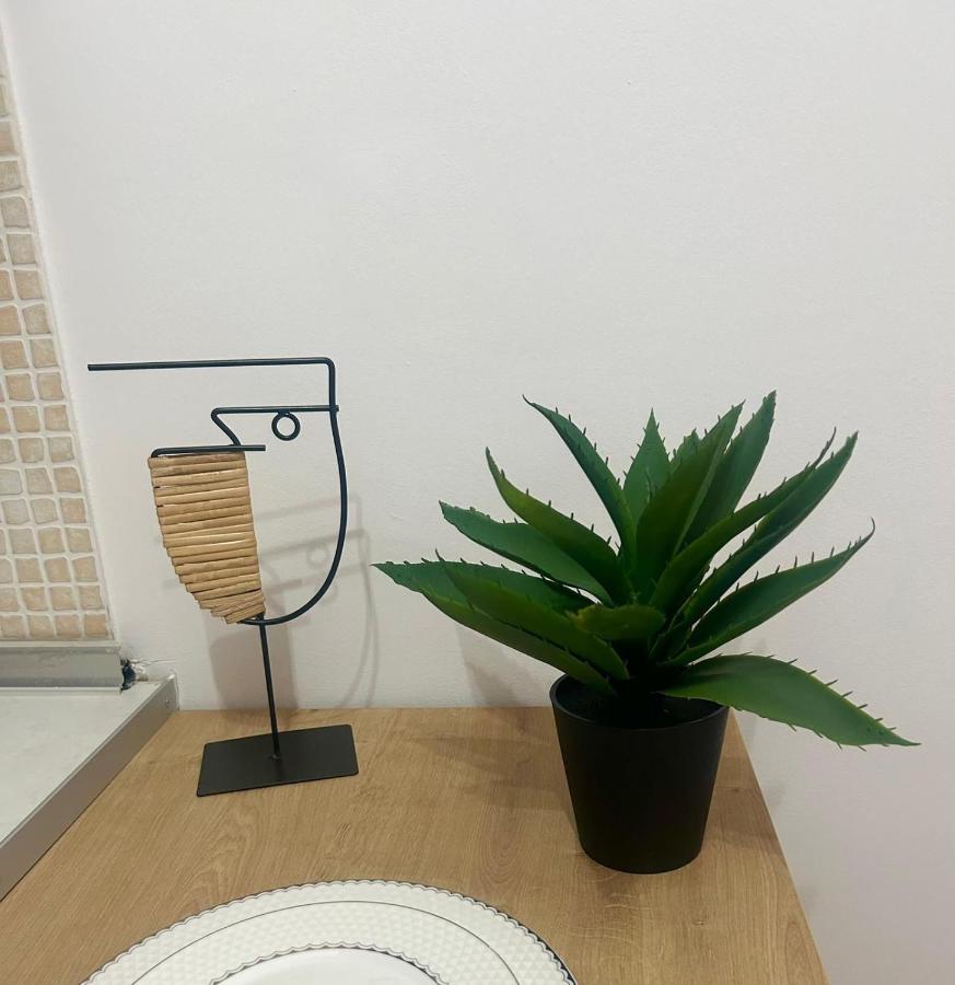 Luxury Apartment In The Center Of クサンチ エクステリア 写真